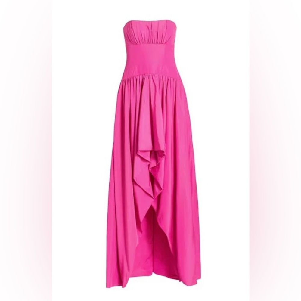 ML Monique Lhuillier
Taffeta HighLow BubbleHem Gown